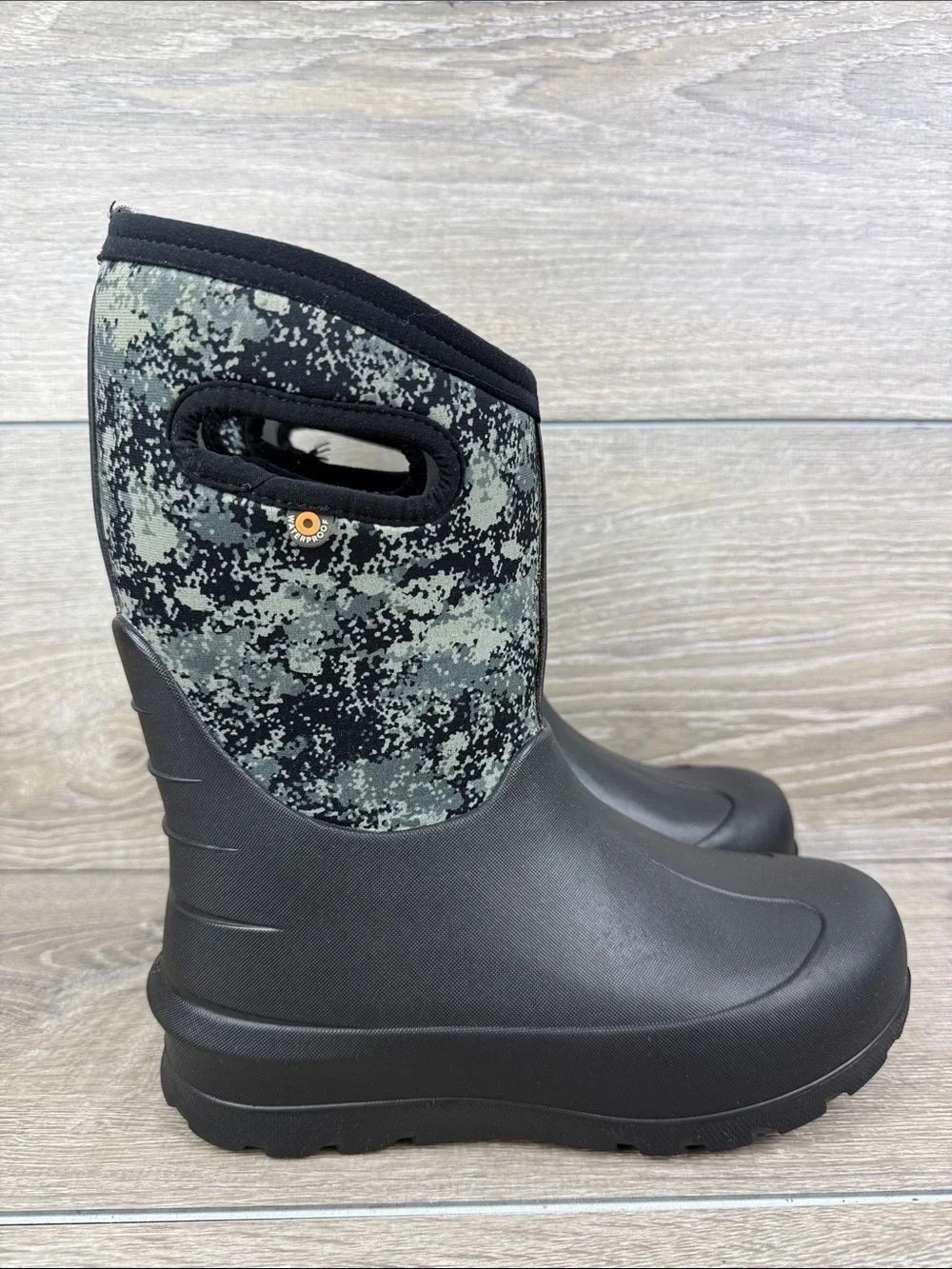 Bogs Waterproof -35 Neo Classic Black Micro Camo Youth Sz 4 Pull On Winter Boots